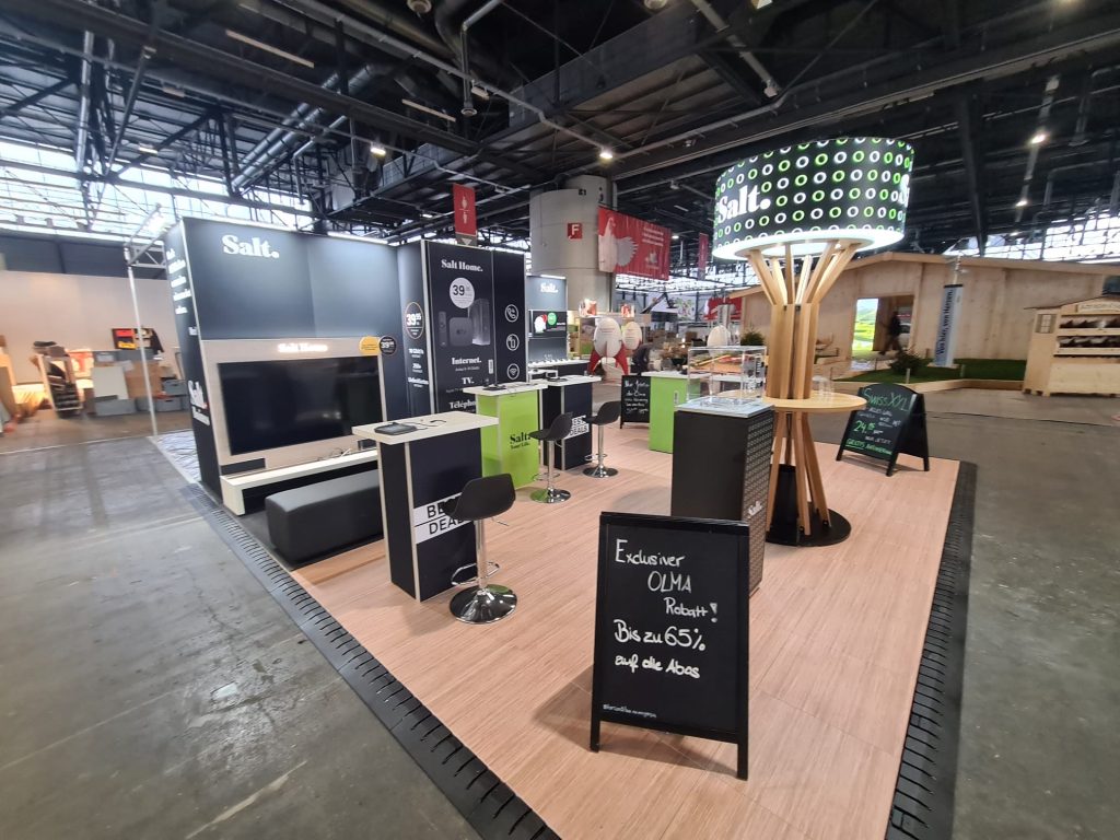 Trade Show Displays Elevated with Stand-On Flooring